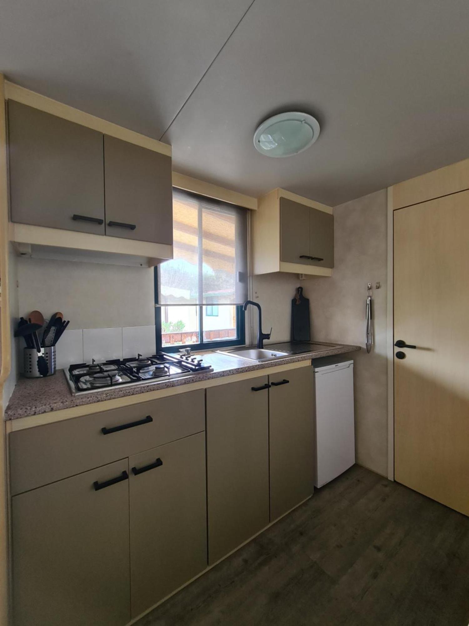 Comfortabele Familie Chalets Met Veranda Incl Airco Dichtbij Zee! Viareggio Luaran gambar